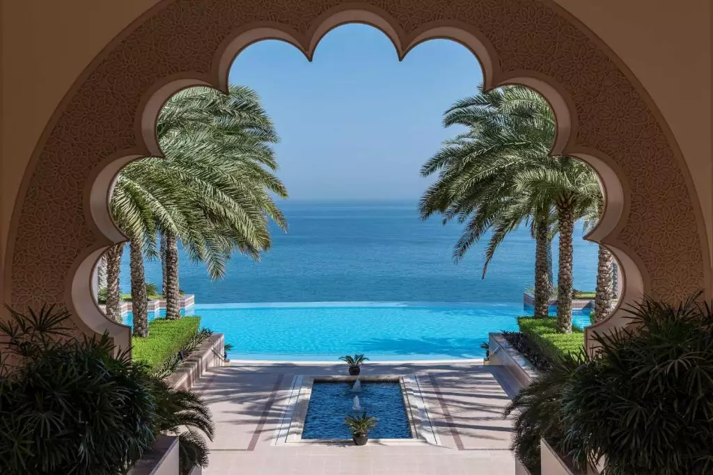 Shangri La Al Husn